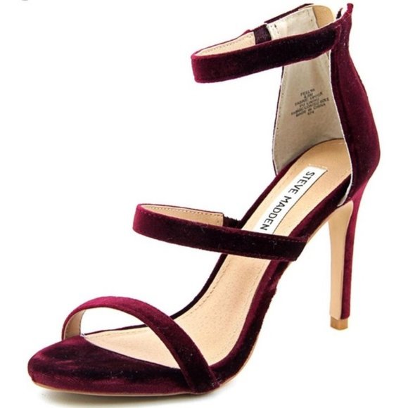 Steve Madden Shoes - ✨HP✨ Steve Madden Feelya Sandal